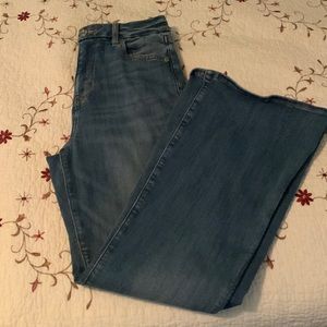 American eagle next level high waist flare jeans. Size 2 short